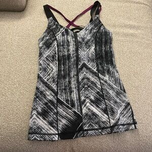 strappy workout tank top